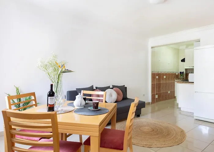 Live Cristianos Playeros Close To The *